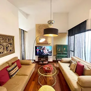 Atico En Plaza De La Constitucion 3 Bedrooms Malaga